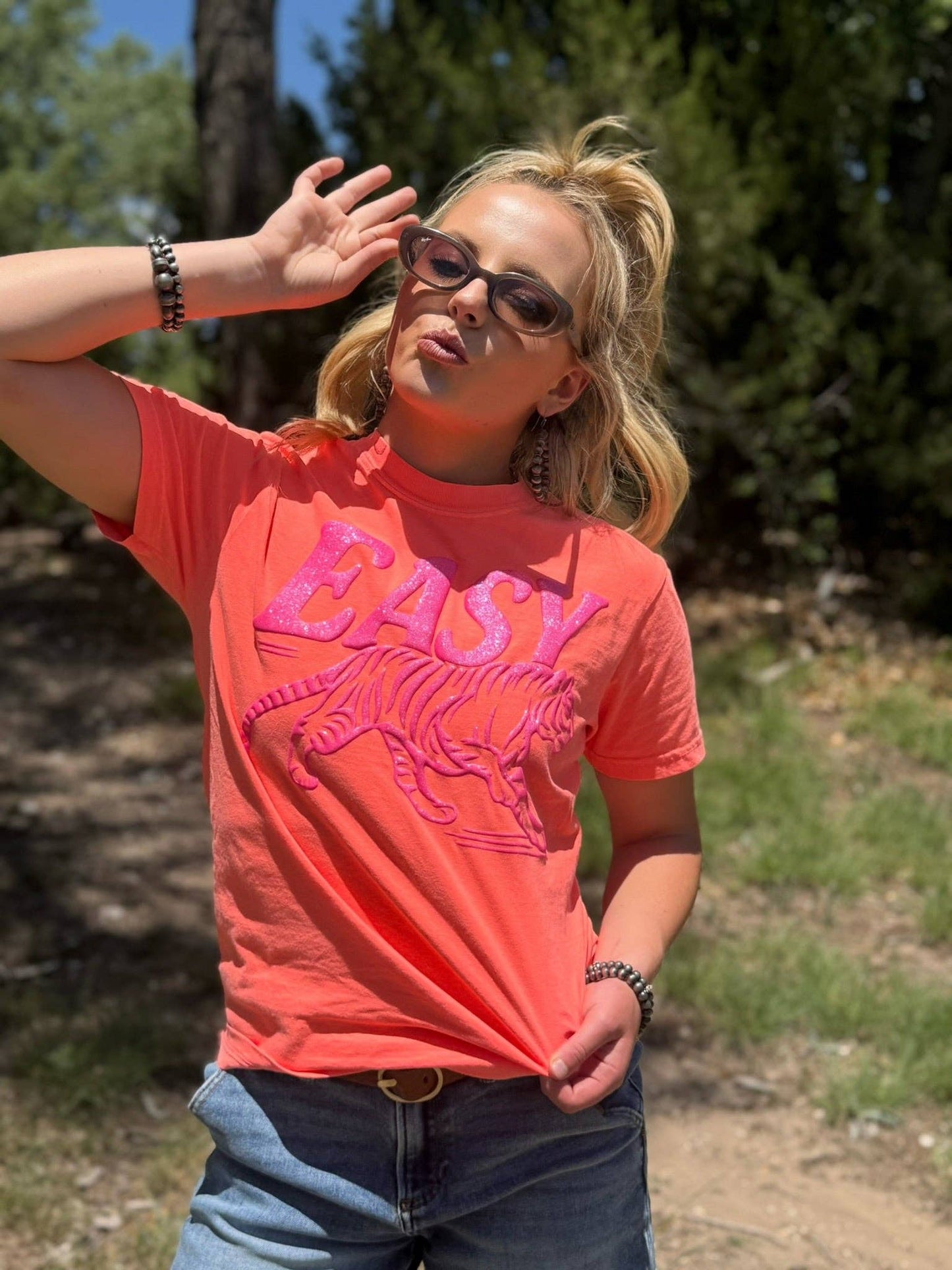 Easy Tiger Tee in Glitter Puff